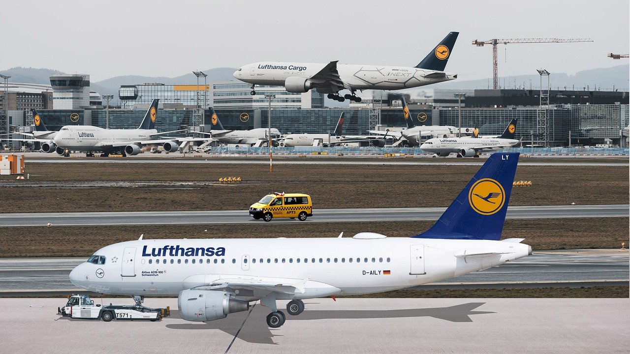 photomontage, jet and free and edited, camper van isolated, runway, airport, landing, plane, travel, flying, aviation, passenger aircraft, flight, planes, lufthansa, aircraft, airbus 319-100, air freight, worldwide travel stop, composing, lufthansa, lufthansa, air freight, air freight, air freight, air freight, air freight